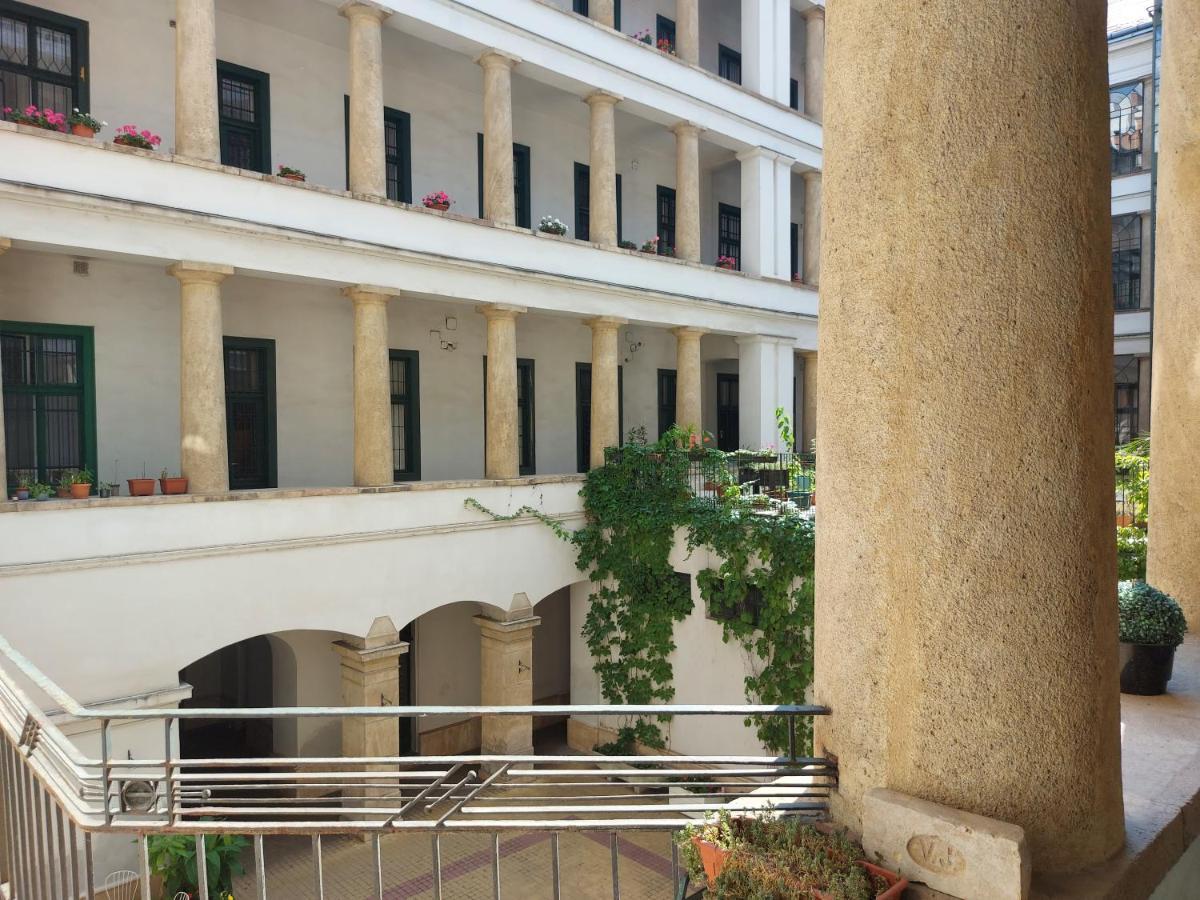 Home City Center Terrace Apartment Budapest Esterno foto